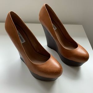 Steve Madden platform wedges, 9.5 M